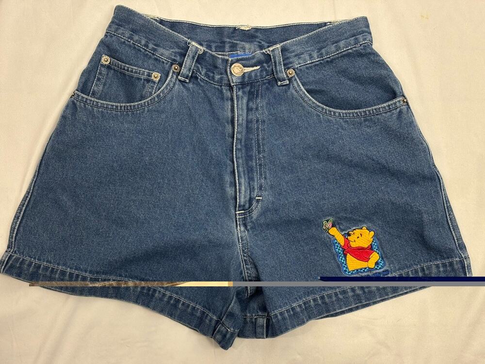 Vintage 90’s Winnie the Pooh Embroidered Denim Jean Shorts 9 Small 26” Waist